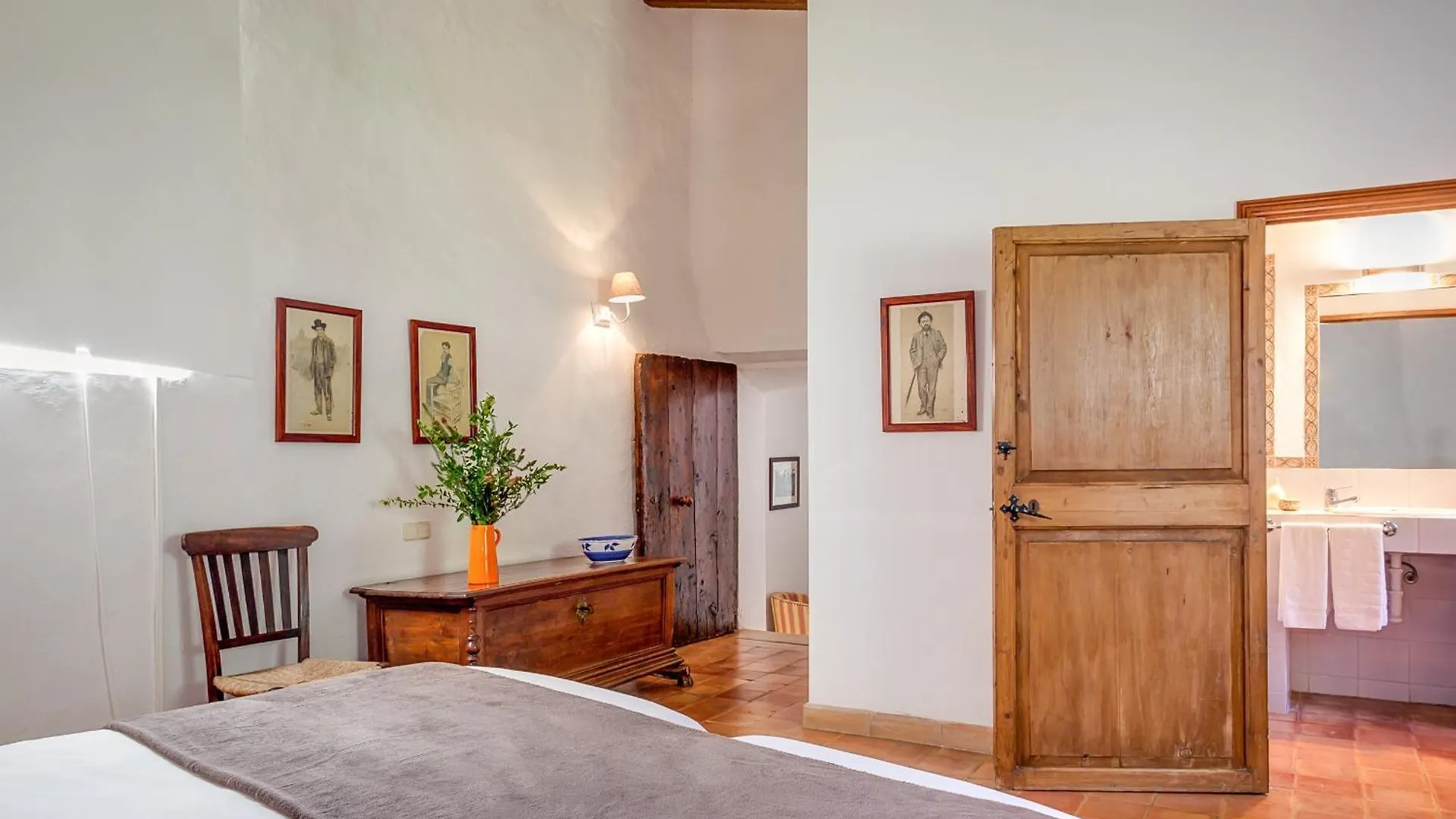 Finca Es Castell 4*, Binibona Spain